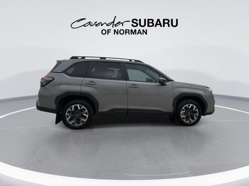 Used 2026 Subaru Forester Premium AWD/4WD image 9