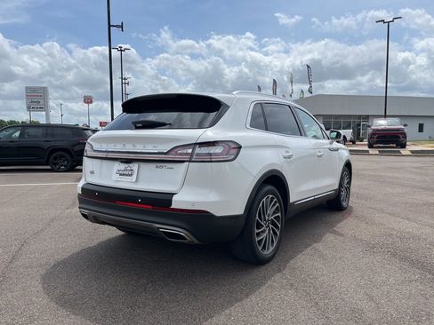 Used 2020 Lincoln Nautilus Reserve image 6