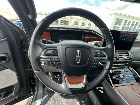 Used 2022 Lincoln Navigator L Reserve AWD/4WD image 24