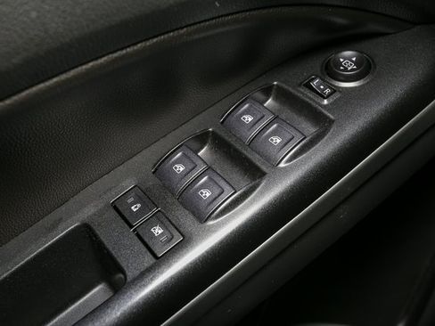 Used 2022 Chevrolet Colorado LT w/ LT Convenience Package image 31