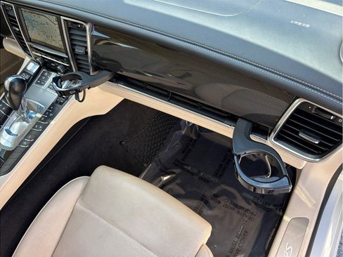 Used 2014 Porsche Panamera 4S image 45