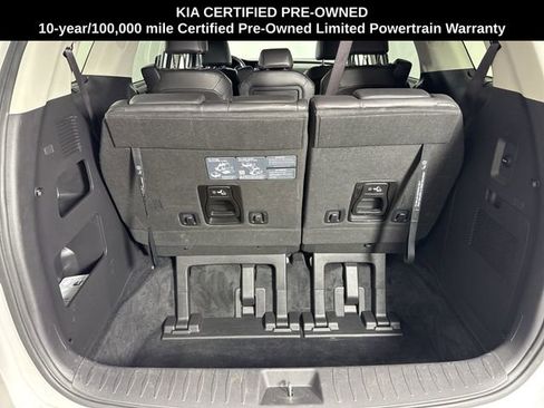 Certified 2024 Kia Carnival EX image 32
