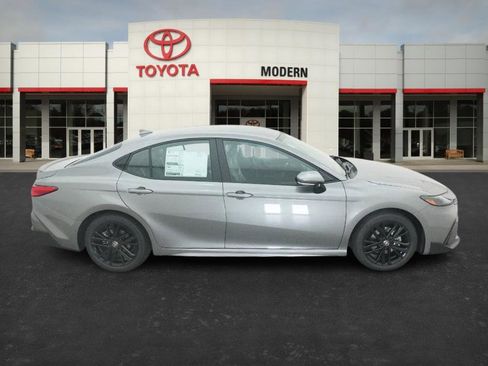 New 2026 Toyota Camry SE image 25