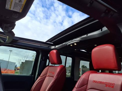 Used 2024 Jeep Wrangler Unlimited Rubicon 392 image 14