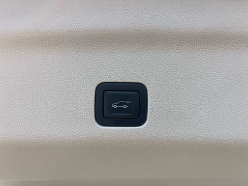 Used 2024 Cadillac Escalade Sport Platinum image 35