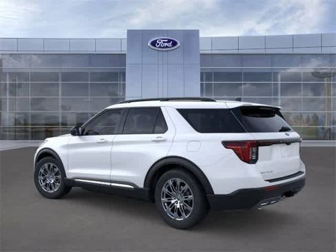 New 2025 Ford Explorer Active w/ Active Comfort Package image 4