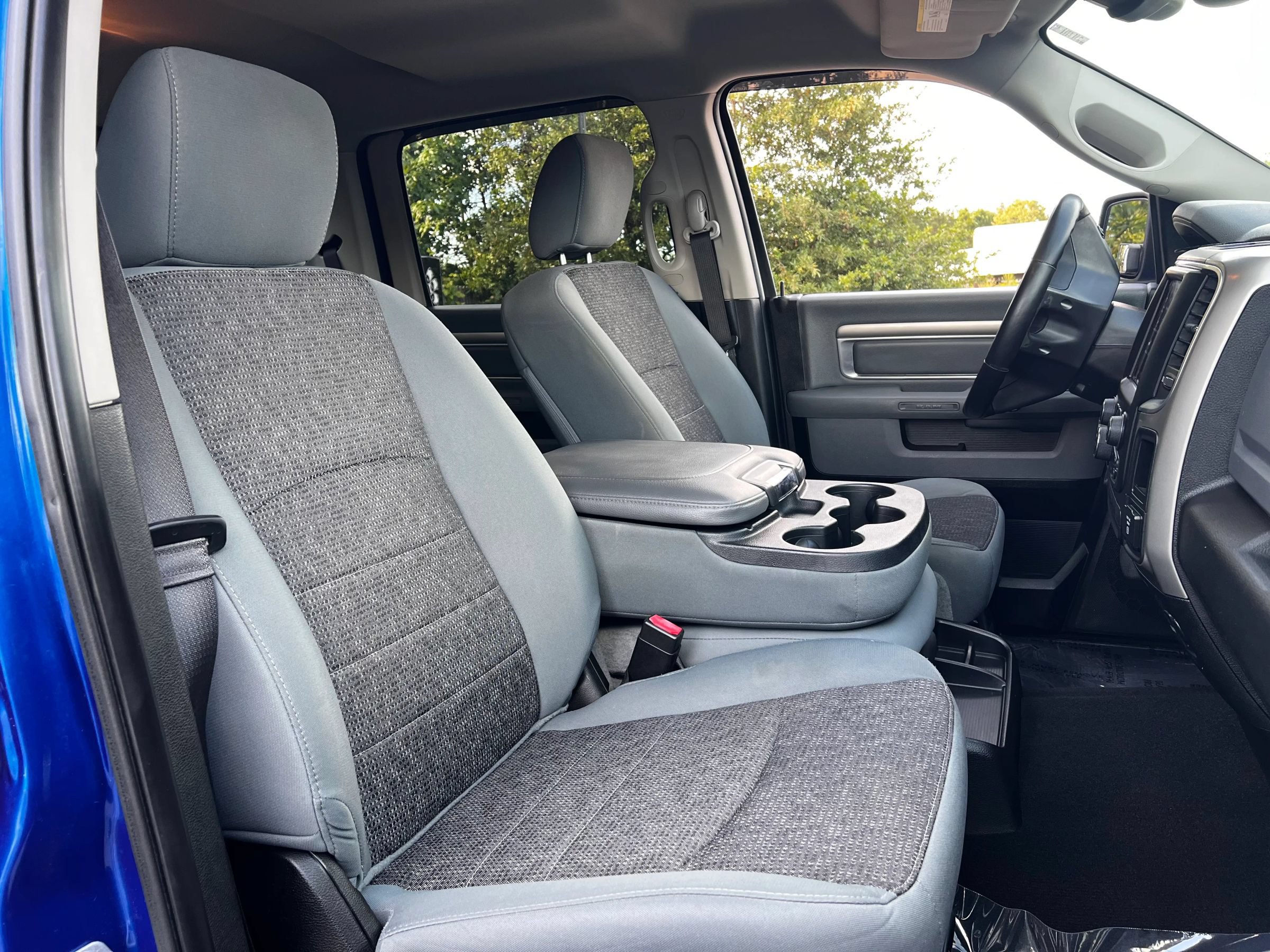 Used 2019 RAM 1500 Classic SLT w/ Luxury Group RWD image 20