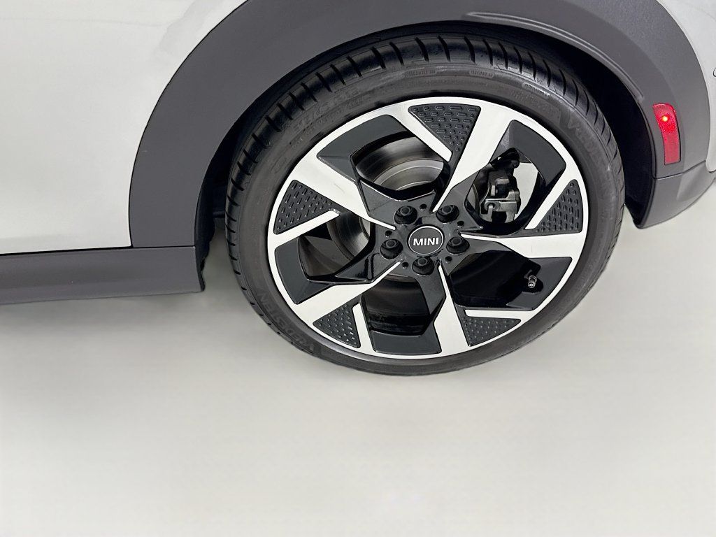 Used 2025 MINI Cooper S FWD image 26