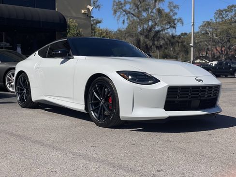 Used 2024 Nissan Z Performance w/ Floor Mat Package image 12