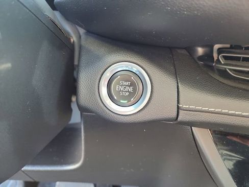 Used 2021 Buick Envision Avenir w/ Technology Package II AWD/4WD image 32
