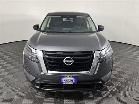 Used 2024 Nissan Pathfinder S AWD/4WD image 9