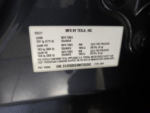 Used 2021 Tesla Model Y Long Range AWD/4WD image 28