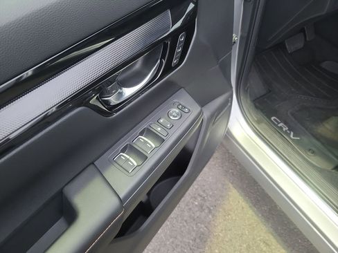 Used 2025 Honda CR-V Sport Touring image 12