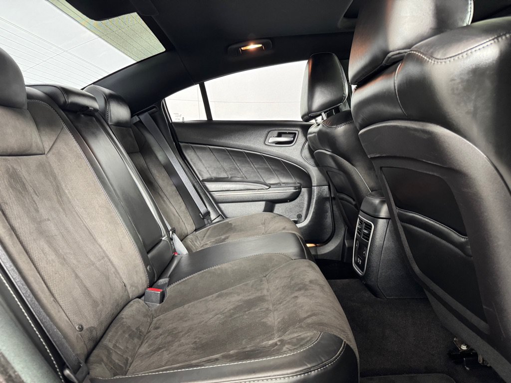 Used 2018 Dodge Charger R/T w/ Plus Group RWD image 24