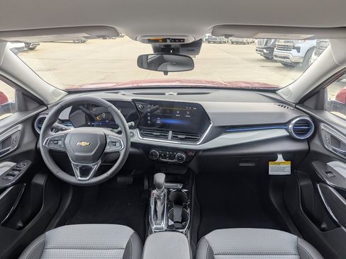 New 2026 Chevrolet Trax LT w/ Driver Confidence Package image 16