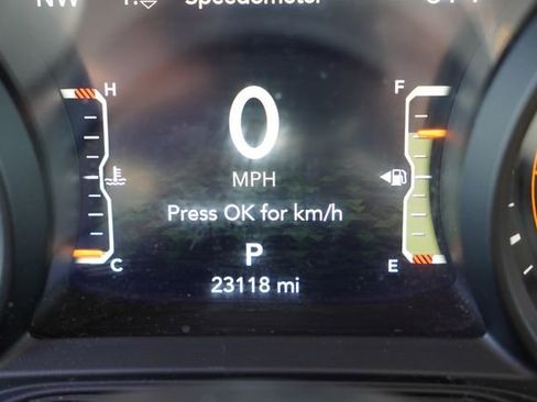 Used 2025 Jeep Wrangler Unlimited Sahara w/ Safety Group AWD/4WD image 7