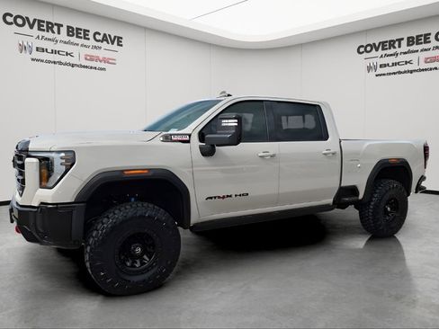 Used 2026 GMC Sierra 2500 AT4X w/ LPO, Black Badging Package image 4