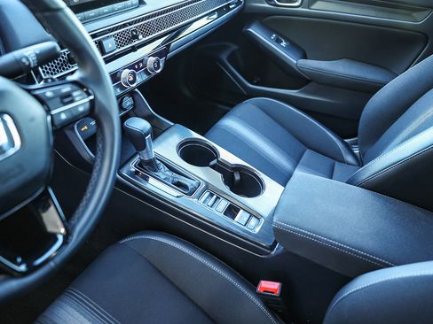 Certified 2025 Honda Civic Sport image 25