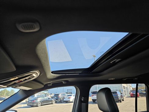 New 2025 Jeep Grand Cherokee L Altitude image 19