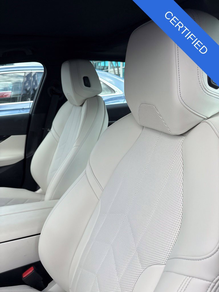Certified 2024 BMW 530i w/ Premium Package RWD image 4