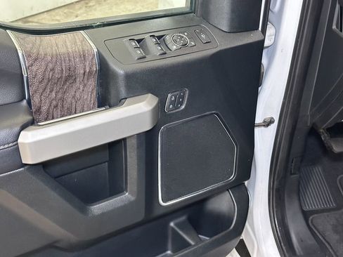 Used 2019 Ford F250 Lariat w/ Lariat Ultimate Package image 23