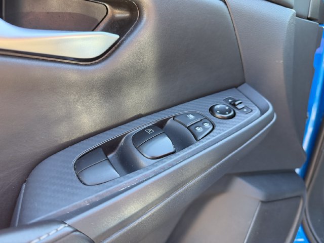 Used 2025 Nissan Sentra SV FWD image 17