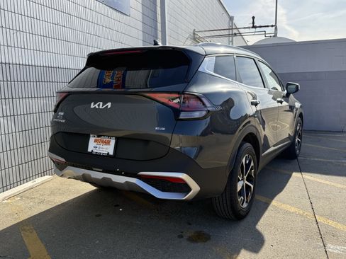 Used 2025 Kia Sportage EX image 4