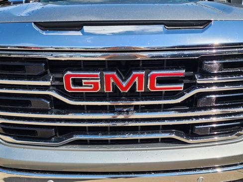 New 2026 GMC Sierra 1500 SLT w/ SLT Premium Plus Package image 10