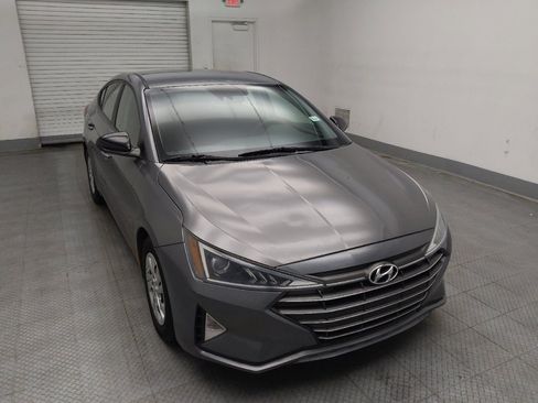 Used 2020 Hyundai Elantra SE w/ Cargo Package (C1) FWD image 13