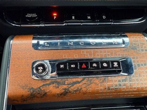 New 2025 Lincoln Aviator Black Label image 40