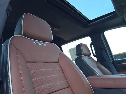 New 2026 GMC Sierra 2500 Denali Ultimate AWD/4WD image 17