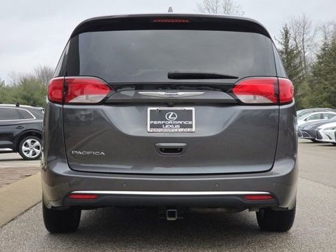 Used 2019 Chrysler Pacifica Touring-L Plus w/ Advanced Safetytec Group image 21