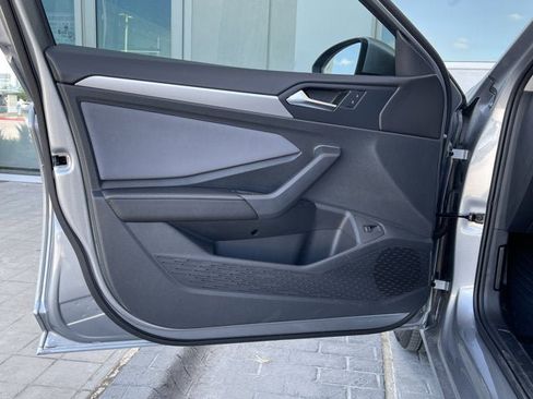 New 2025 Volkswagen Jetta SE image 11