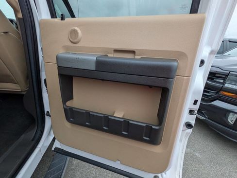 Used 2014 Ford F250 Lariat w/ Snow Plow Prep Package image 29