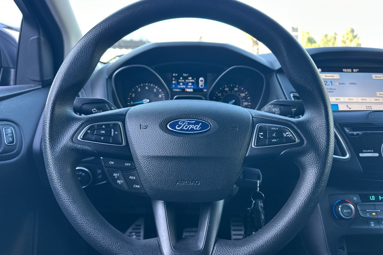 Used 2017 Ford Focus SEL FWD image 21