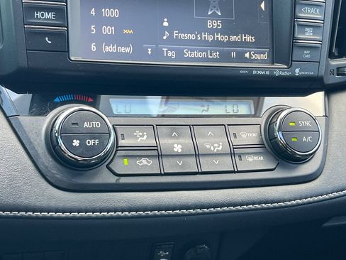 Used 2017 Toyota RAV4 XLE w/ Convenience Package AWD/4WD image 20