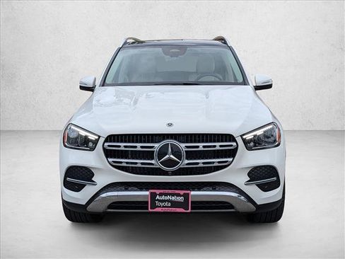 Used 2024 Mercedes-Benz GLE 450 4MATIC image 2