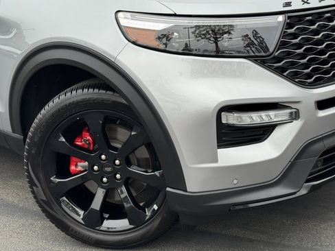 Used 2024 Ford Explorer ST w/ Equipment Group 401A AWD/4WD image 2