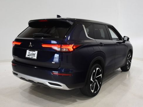 Used 2024 Mitsubishi Outlander SE AWD/4WD image 4