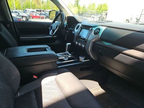 Used 2016 Toyota Tundra SR5 w/ SR5 Upgrade Package image 8
