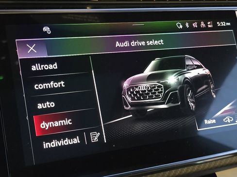 New 2026 Audi SQ8 Prestige image 13