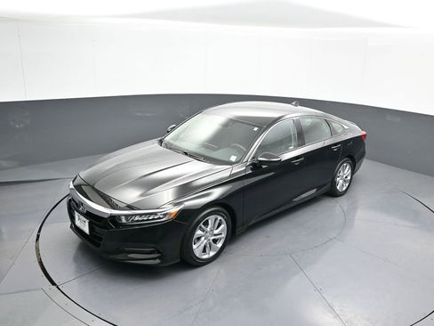 Certified 2019 Honda Accord LX image 32