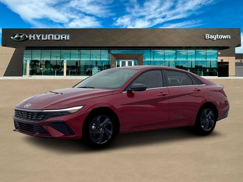 New 2026 Hyundai Elantra SEL Sport Premium FWD image 2