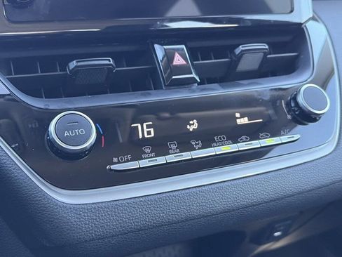 Used 2025 Toyota Corolla LE image 14