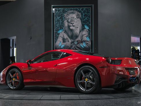 Used 2012 Ferrari 458 Italia in RARE Rosso Mugello w/ NO St image 5