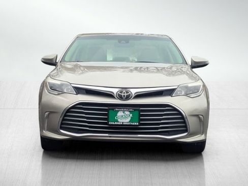 Used 2018 Toyota Avalon XLE Plus image 2