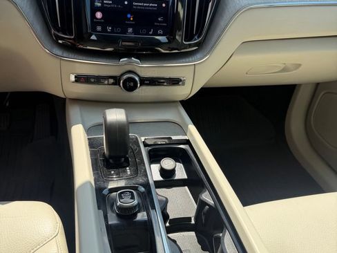 Certified 2023 Volvo XC60 B5 Plus w/ Climate Package AWD/4WD image 13