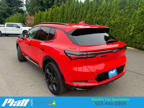 Used 2025 Chevrolet Equinox EV RS FWD image 8