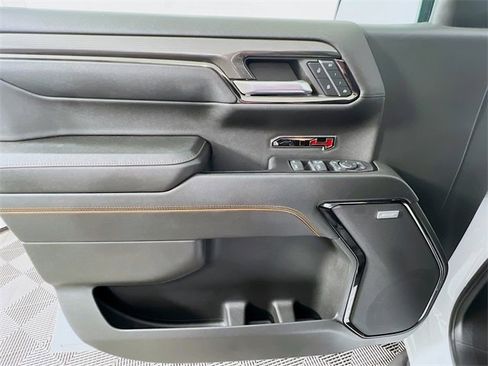 Used 2024 GMC Sierra 1500 AT4 w/ Technology Package image 33