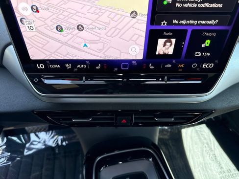 Certified 2024 Volkswagen ID.4 Pro AWD/4WD image 19